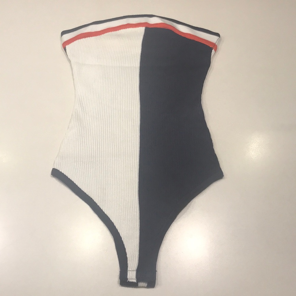 Fashion Nova Strapless Ribbed Bodysuit